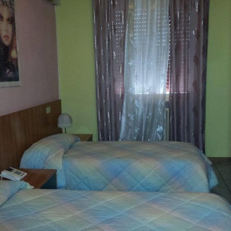 Hotel Stazione Паратико Экстерьер фото